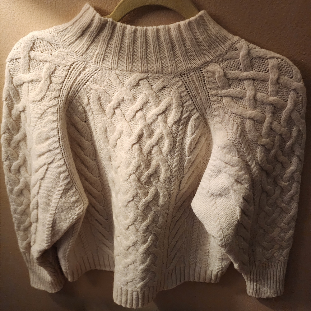 GAP Cream Cable Knit Turtleneck Sweater Shrunken